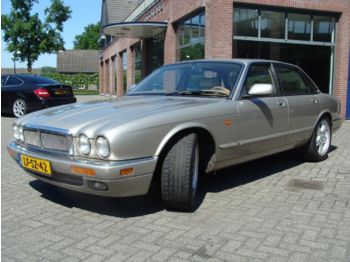 Jaguar XJ6 3.2 - Voiture