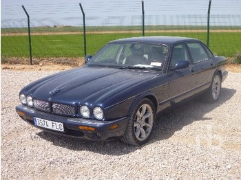 Jaguar XJRV8 - Voiture