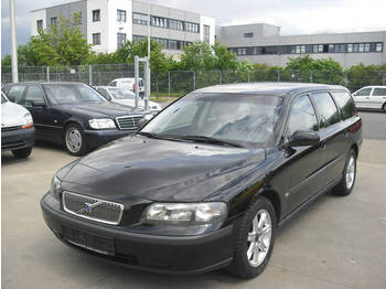 Volvo V70 D5 - Voiture