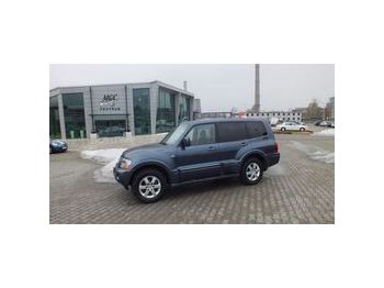 MITSUBISHI Pajero Court 3.2 DID
 - Minibus