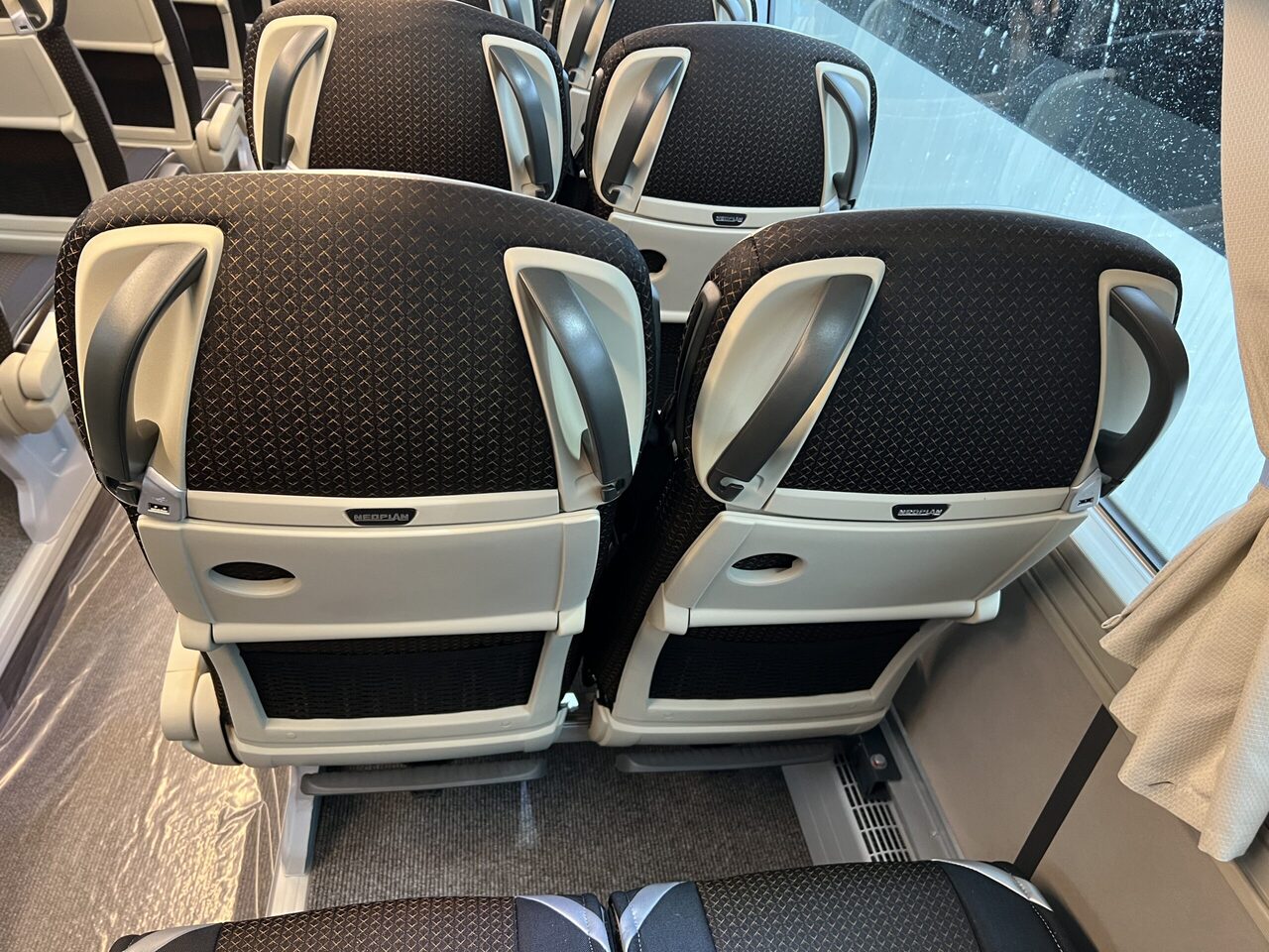Autocar Neoplan Cityliner P15 Euro 6E V.I.P Exclusive Class (svart / brons färgad skinnklädsel): photos 26