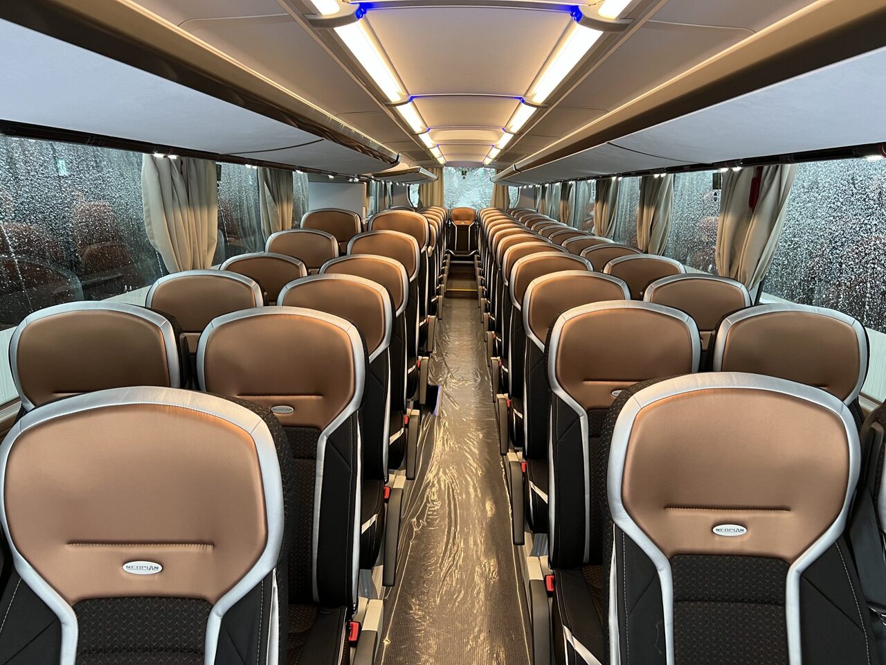 Autocar Neoplan Cityliner P15 Euro 6E V.I.P Exclusive Class (svart / brons färgad skinnklädsel): photos 21