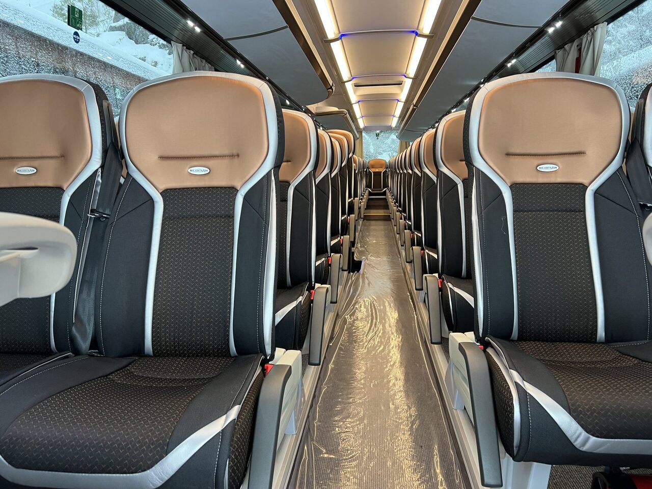 Autocar Neoplan Cityliner P15 Euro 6E V.I.P Exclusive Class (svart / brons färgad skinnklädsel): photos 19
