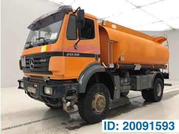 Camion citerne Mercedes-Benz SK 2038 - 4x4