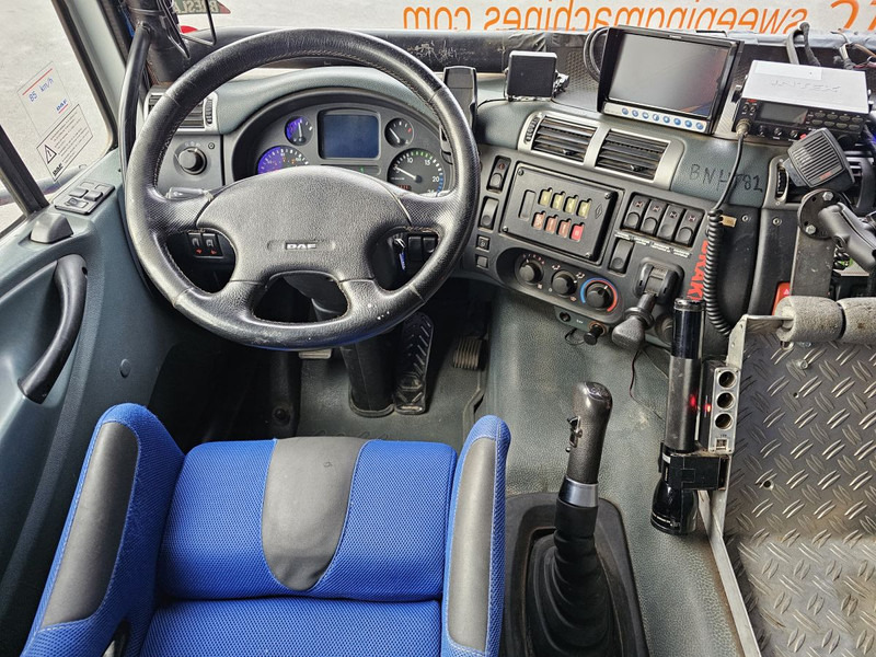 Camion fourgon Ginaf X3331 6X6 DAF / SERVICE / RALLY / T5 / DAKAR: photos 10