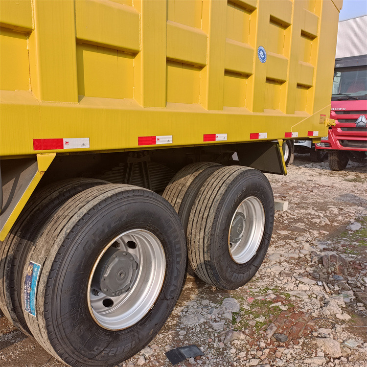 Camion benne HOWO HOWO 6x4-375 Tipper-Yellow: photos 5