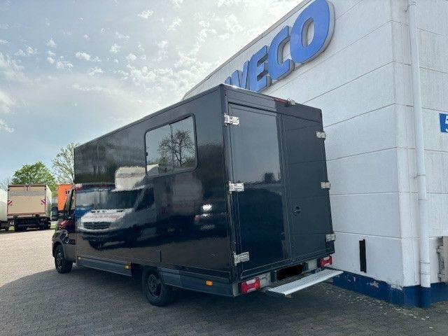 Camion magasin, Véhicule utilitaire IVECO Daily 35S18 Foodtruck: photos 6
