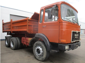Camion benne MAN 26.321 6x4 , 3 way tipper , ZF Manual , Spring suspension: photos 4