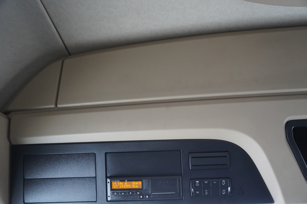 Châssis cabine MERCEDES-BENZ Actros 2542 BDF E6 Standard / 6×2 / Lounge chair: photos 18