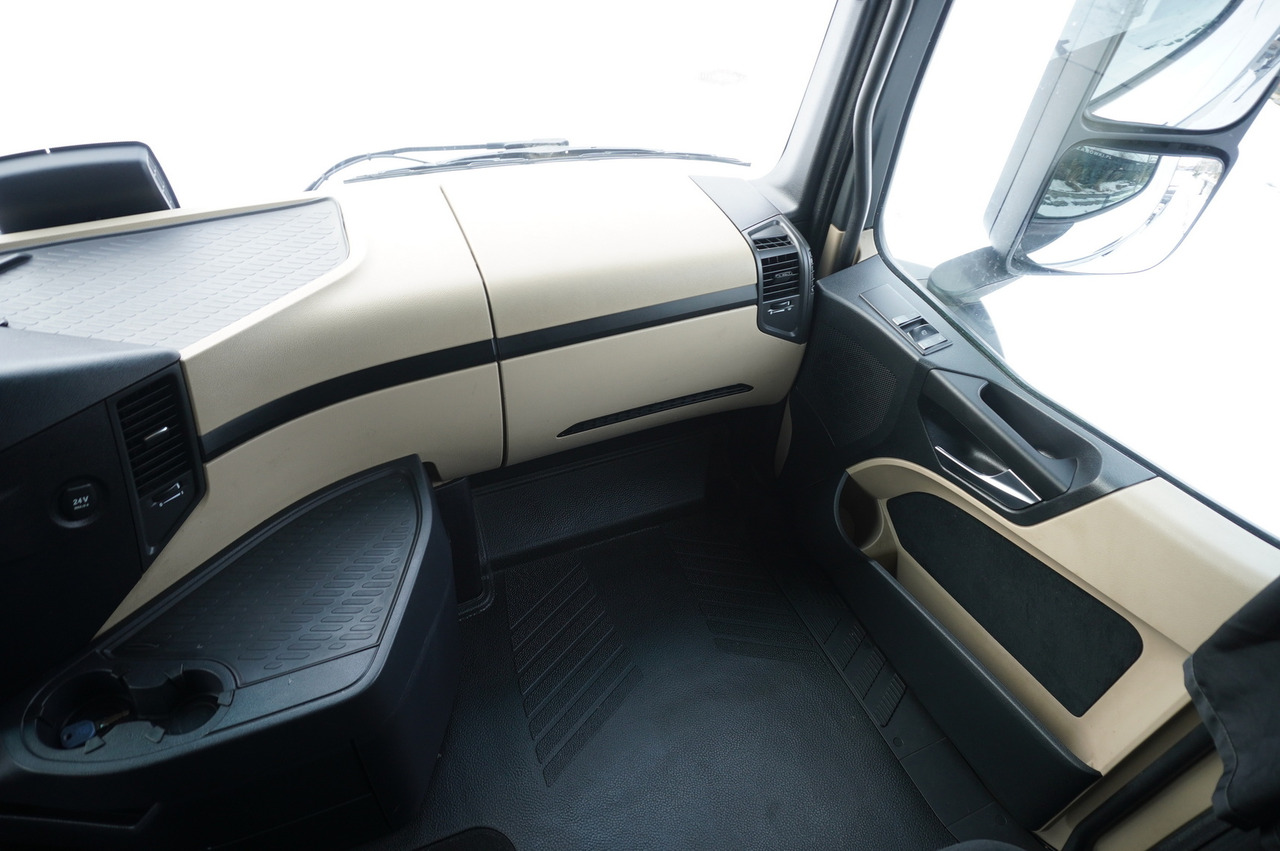 Châssis cabine MERCEDES-BENZ Actros 2542 BDF E6 Standard / 6×2 / Lounge chair: photos 17
