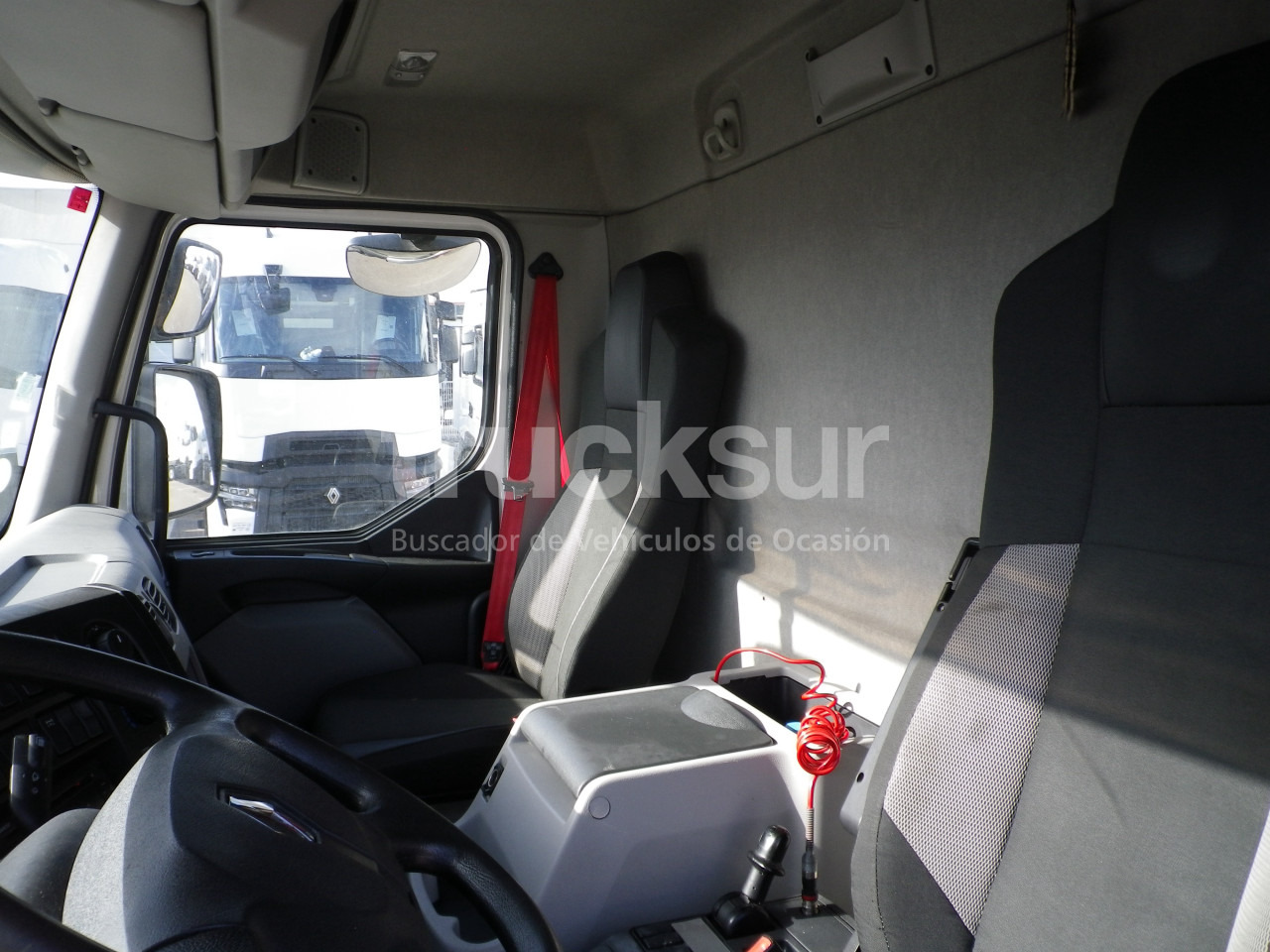 Camion frigorifique RENAULT D280.18: photos 13