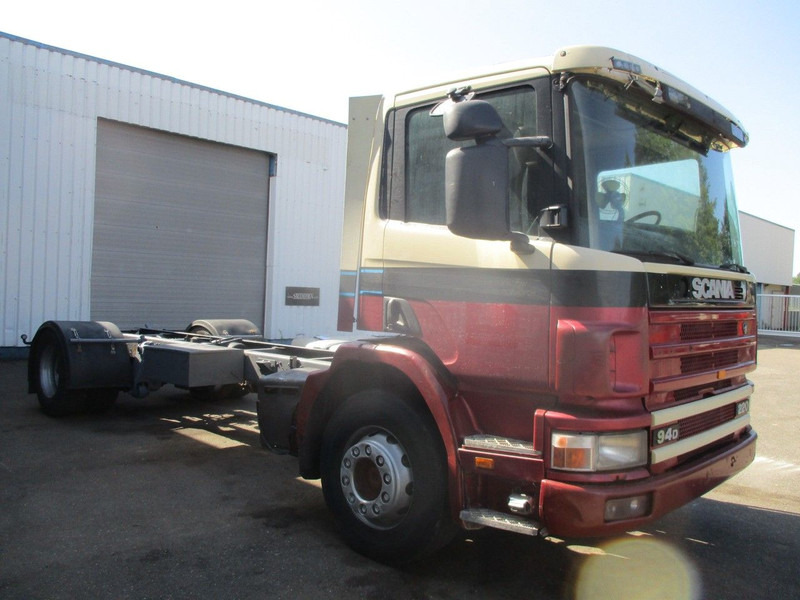 Châssis cabine Scania 94D 220 , Manual Gearbox and Feulpump: photos 4