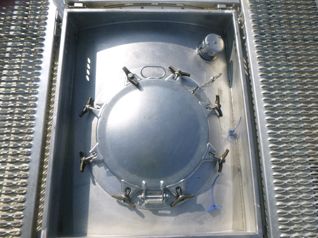 Conteneur citerne, Semi-remorque Danteco Food tank container inox 20 ft / 25 m3 / 1 comp: photos 15