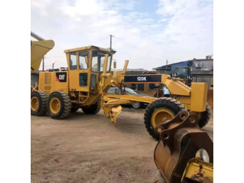 Niveleuse CATERPILLAR 120H