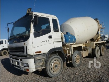 Isuzu CYH51S 8X4 - Camion malaxeur