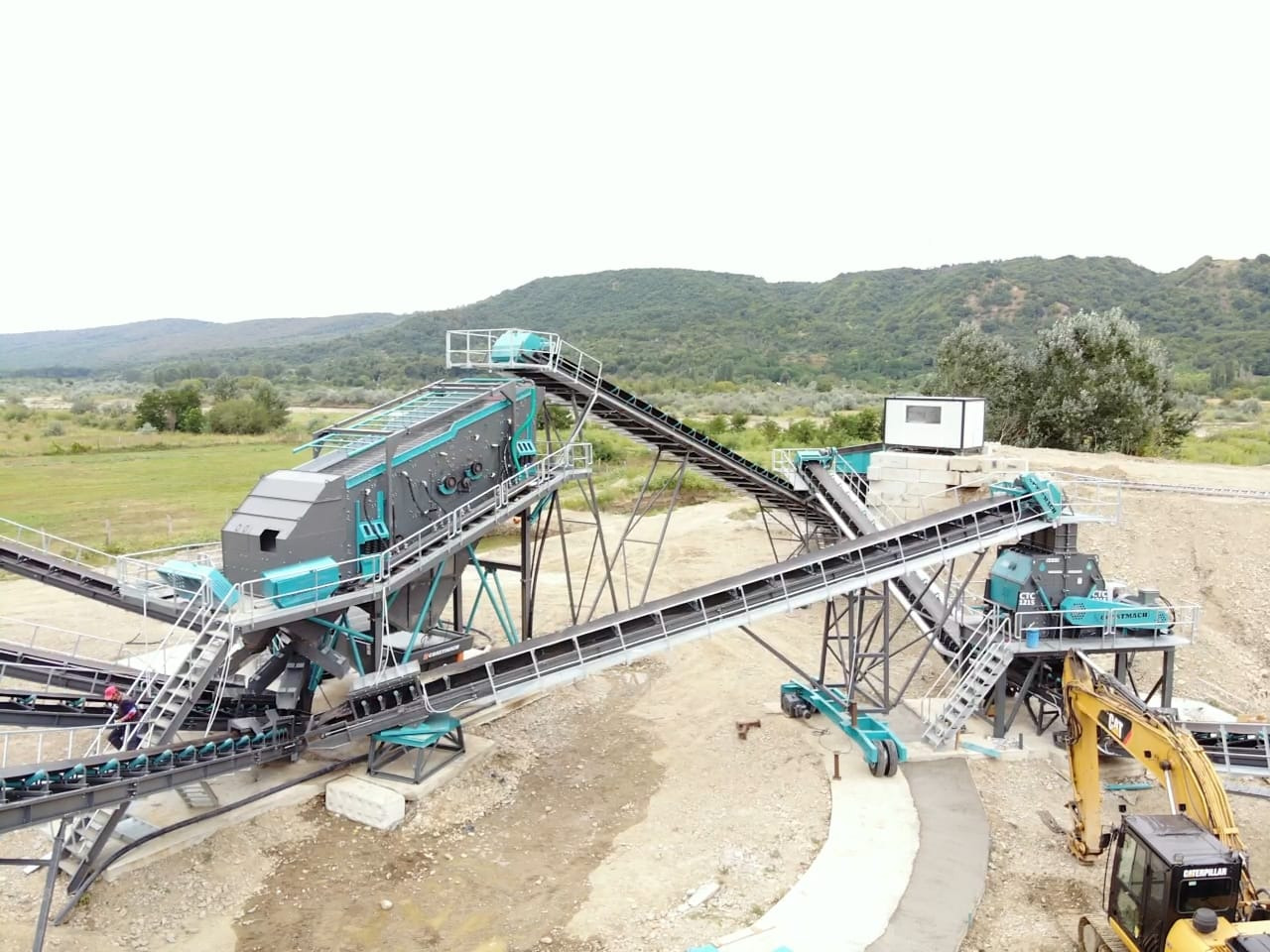 Crible neuf Constmach 250 TPH Stationary Aggregate and Sand Washing Plant: photos 3