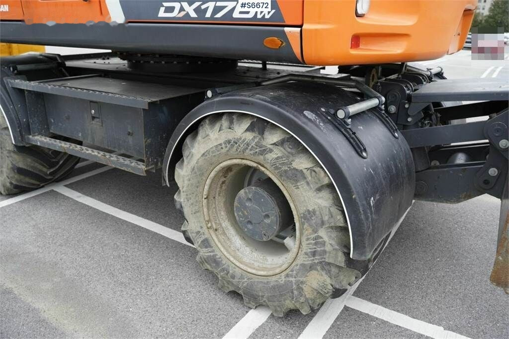 Pelle sur pneus Doosan DX170W-5: photos 50