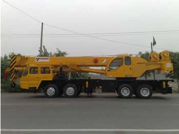 TADANO
  - Grue mobile