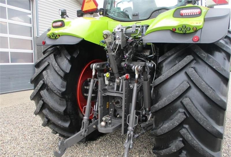 Tracteur agricole CLAAS AXION 870 CMATIC med frontlift og front PTO, GPS: photos 4