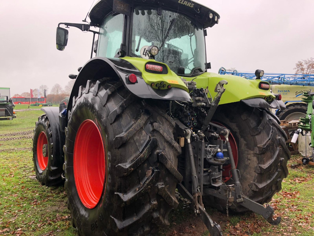 Tracteur agricole CLAAS Axion 850 C-Matic: photos 2