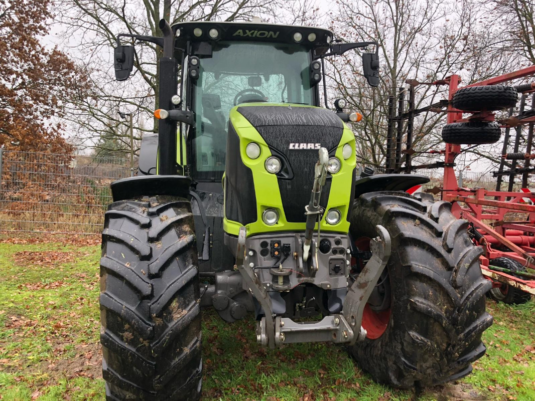Tracteur agricole CLAAS Axion 850 C-Matic: photos 4