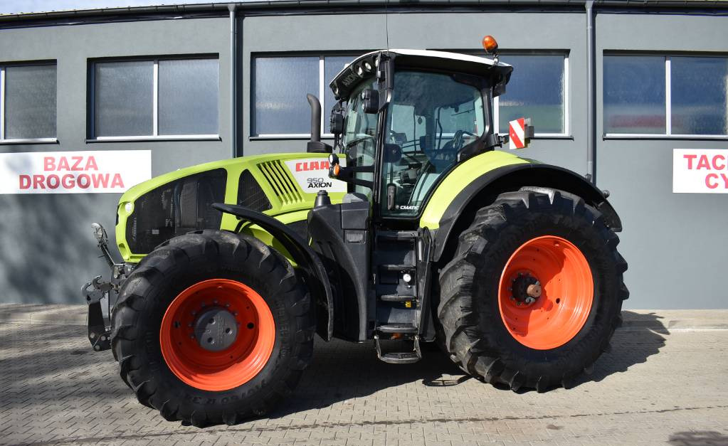 Tracteur agricole CLAAS Axion 950 Cmatic: photos 3