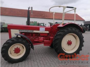 Tracteur agricole Case-IH 1046 AS: photos 1