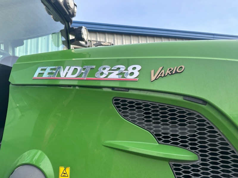 Tracteur agricole Fendt 828 Profi Plus S4: photos 9