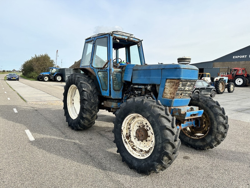 Tracteur agricole Ford 7910: photos 3