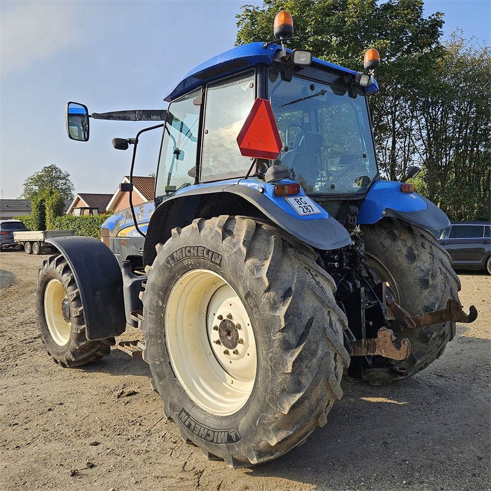 Tracteur agricole New Holland TM140: photos 5