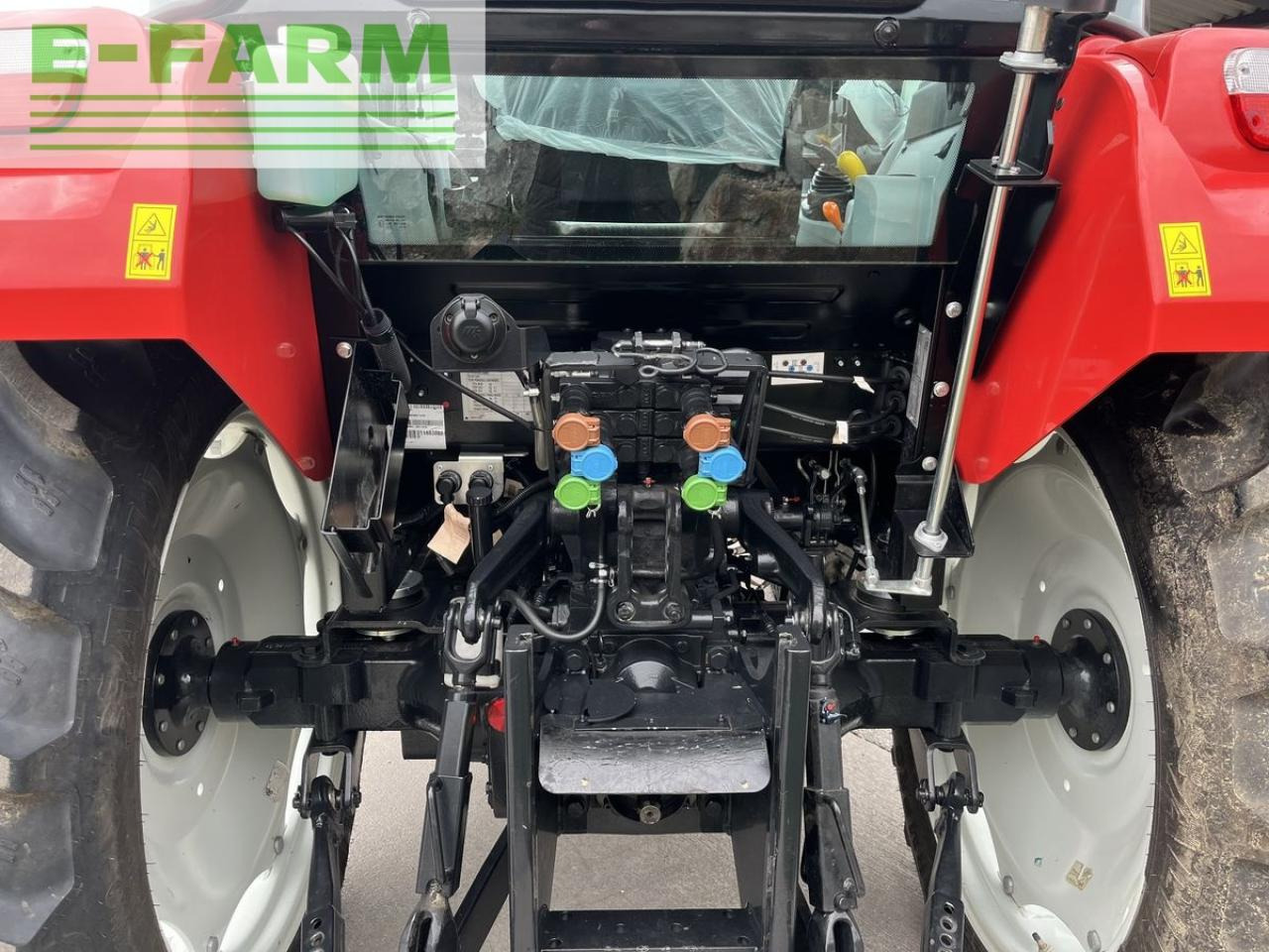 Tracteur agricole Steyr 4065 kompakt s (stage v): photos 5
