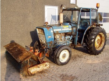 Ford 2000 - Tracteur agricole