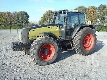 Valtra 8450 - Tracteur agricole