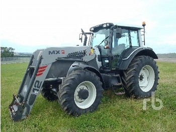 Valtra T151 - Tracteur agricole