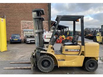 Chariot élévateur Caterpillar DP30K