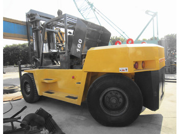 Chariot élévateur frontal à 4 roues KOMATSU FD160