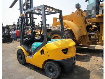 Chariot élévateur frontal à 4 roues KOMATSU FD25