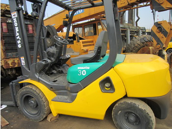Chariot élévateur frontal à 4 roues KOMATSU FD30