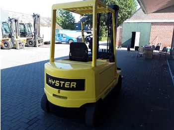 Chariot élévateur diesel HYSTER J3.00 XM: photos 1