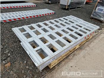  Unused 2000mm x 500mm x 142mm Aluminium Ramps - rampe de chargement