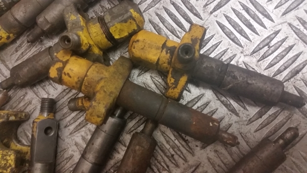 Injecteur pour Tractopelle Jcb, Ford, New Holland Backhoe Loader, Digger Engine Injectors.: photos 6