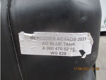 Réservoir de carburant pour Camion Mercedes-Benz A 960 470 52 15 AD BLUE TANK BENZ 1843 MP 4: photos 5