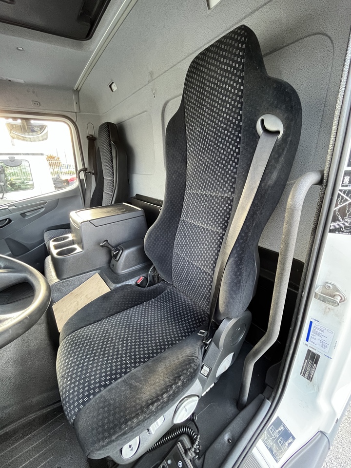 Cabine et intérieur pour Camion SHORT CAB COMPLETE ATEGO 3: photos 11