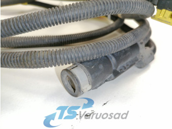 Préparation du carburant pour Camion Volvo Ad Blue cable 21935771: photos 3