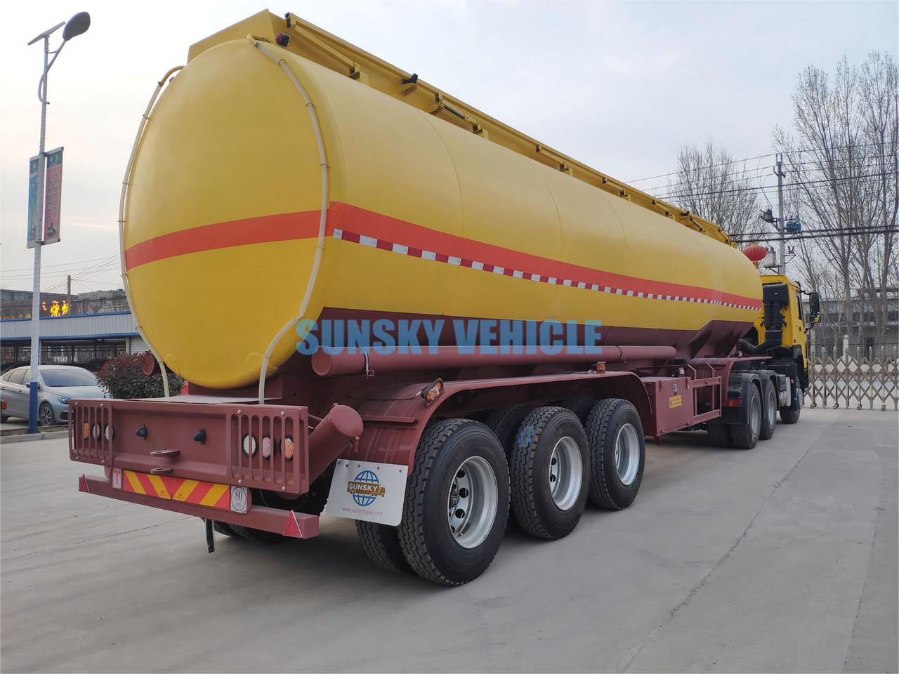 Semi-remorque citerne pour transport de carburant neuf SUNSKY 3 Axle Fuel Tanker Trailer: photos 6