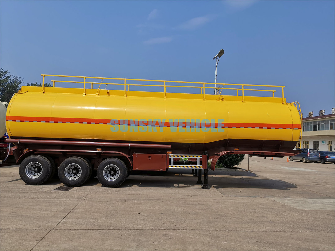 Semi-remorque citerne pour transport de carburant neuf SUNSKY 3 Axle Fuel Tanker Trailer: photos 4