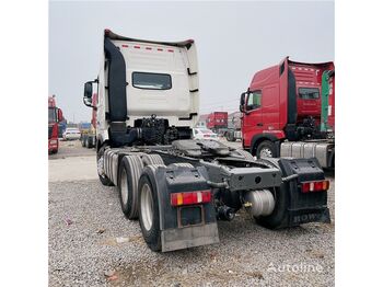 Tracteur routier HOWO 6x4 drive 10 wheels truck unit T7H: photos 3