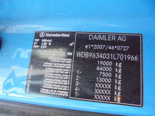 Tracteur routier Mercedes-Benz Actros 1842 LS EUR6: photos 19