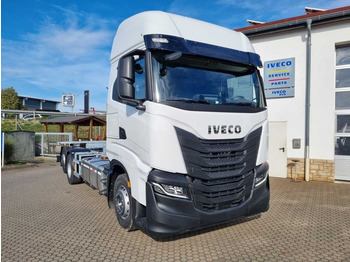 Camion porte-conteneur/ Caisse mobile IVECO