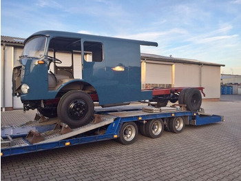 Camion porte-voitures MERCEDES-BENZ LP 710